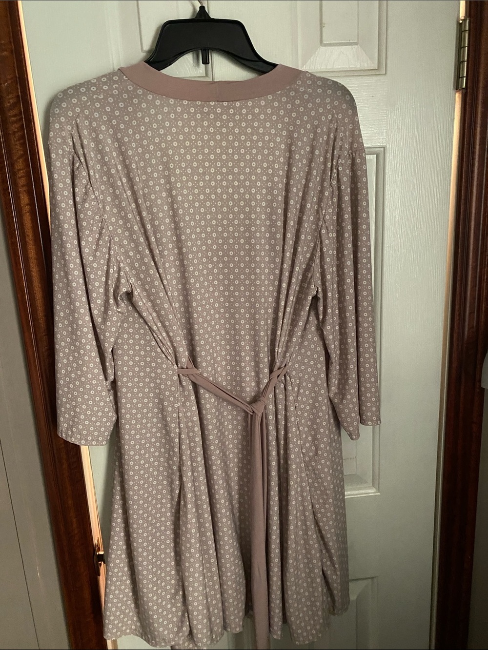 SALE!!! Marilyn Monroe Dusty Mauve Polka-Dot Nightdress & Robe Set - Picture 5 of 5